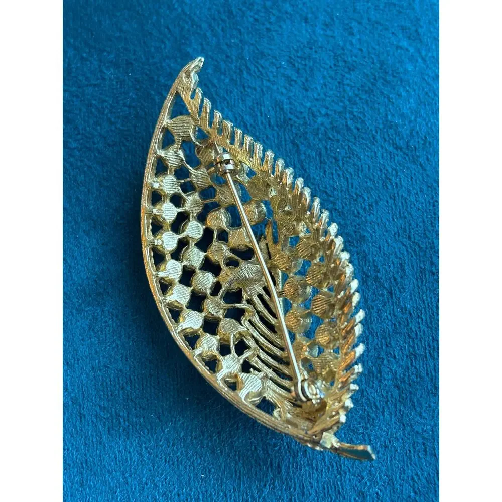 Vintage Leaf-Shaped Brooch Pin with Faux Pearls & Gold Tone Finish